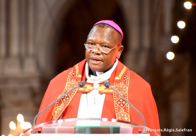 Le cardinal Ambongo visé par une enquête judiciaire au Congo  