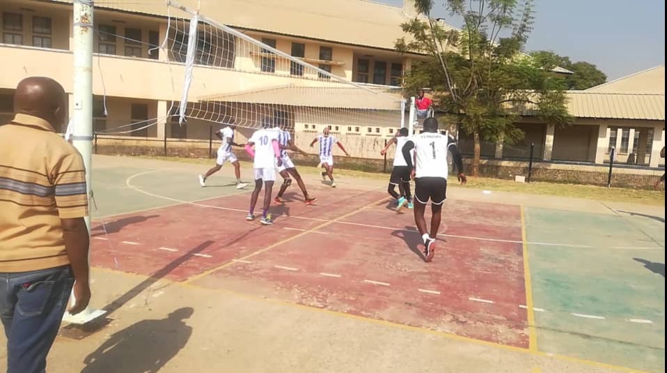 Volley-ball:  VC Police plus fort que VC Emmanuel 3 sets 0 samedi 8 juin à l’entente de Kolwezi