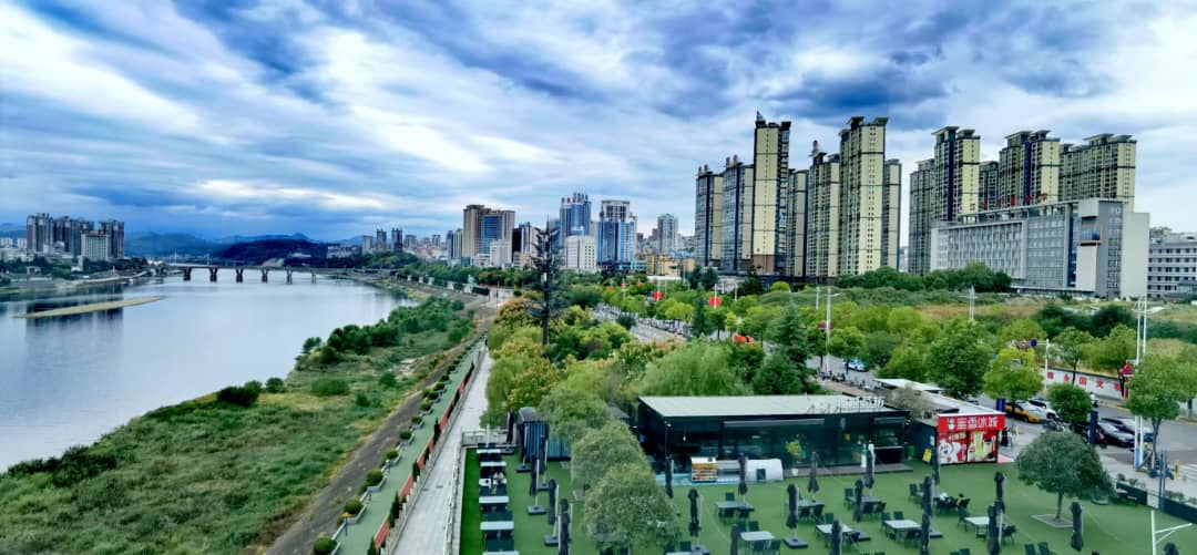 Découverte:  La Ville d’Ankang, un point fort de la croissance, de l’emploi et du commerce extérieur de la Chine