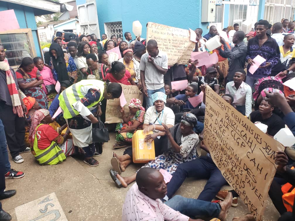 Mobilisation sous la pluie à Bukavu pour réclamer l’accès à l’eau potable 