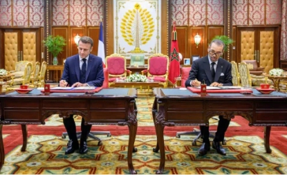 SM le Roi Mohammed VI et le Président Emmanuel Macron signent à Rabat la Déclaration relative au “Partenariat d’exception renforcé” entre le Maroc et la France