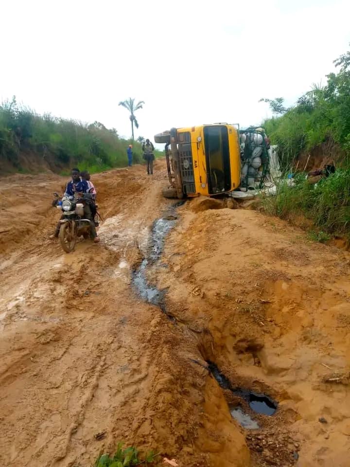 Kongo Central : “Le  territoire de madimba, la  route nationale N°16 dans un état piteux”, alerte la société civile 