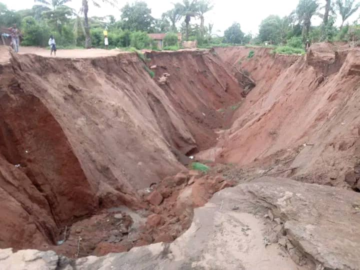 Kasaï : La route Tshikapa Lunyeka coupée au village Luenda Basanga 