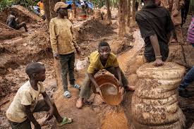 RDC : La CNDH confirme la baisse des activités des enfants dans des sites miniers (Rapport) 