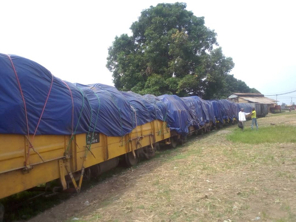 RDC : Plus de 120 tonnes de matériels destinés à la reprise des travaux de construction de la chute de Katende en route vers le Kasaï-Central