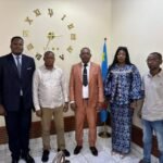 Préoccupée par les travaux de la RN1 Mwene-Ditu–Kaniama, la Députée nationale Fidelie Kabinda échange avec le Directeur de l’ACGT Grand Kasaï 