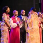 Partenariat État–Église : la Première ministre honore l’investiture du représentant légal de l’Eglise de Réveil du Congo