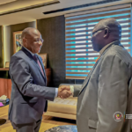 Le ministre Guillaume Ngefa reçoit Mgr Marcel Utembi et salue la transparence des indemnisations collectives à Kisangani