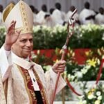 Le pape rentre à Rome après 11 jours en Afrique 