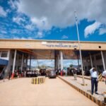 Daniel Mukoko palpe du doigt le fonctionnement des postes frontaliers de Noki–Ango-Ango