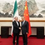 La Chine appelle à un cessez-le-feu immédiat et total, s&rsquo;oppose à une reprise des hostilités et souligne la priorité des négociations sur la situation iranienne (ministre chinois des AE)