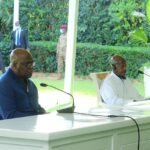 Après la cérémonie de signature de six protocoles d’accord, Tshisekedi participe à l’investiture de Yoweri Museveni