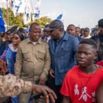 Équateur : Véron Mosengo visite le stade Bakusu en réhabilitation 