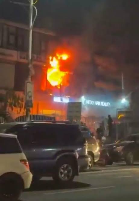 A la suite de l’incendie de la salle de fête Panacée : Jacquemain Shabani a instruit l’ensemble des Gouverneurs de province de procéder au contrôle systématique des salles de fêtes