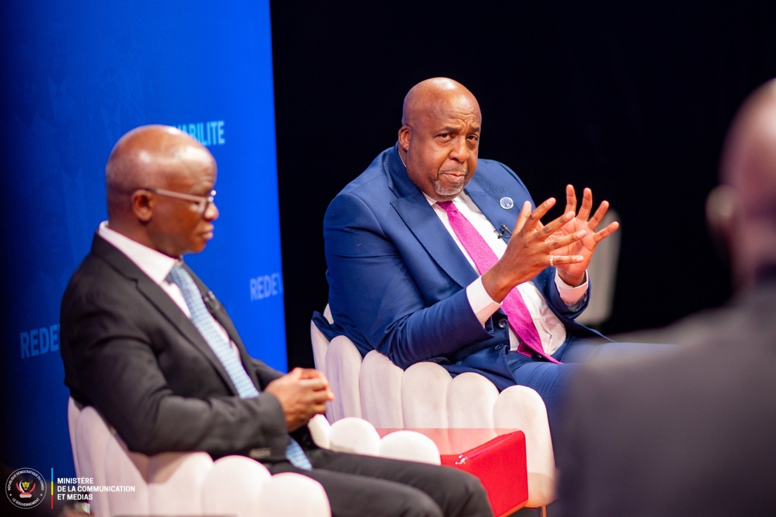 Gouvernement Suminwa II :  Molendo Sakombi dresse un bilan des réalisations enregistrées depuis 2019, tout en détaillant les perspectives pour accélérer l’accès des Congolais aux services essentiels