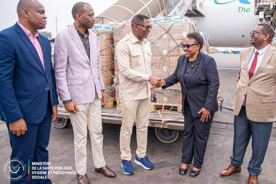 Tanzanie remet un don important d&rsquo;équipements et d&rsquo;intrants médicaux pour soutenir les équipes sur le terrain