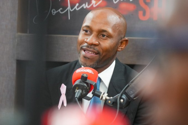 RDC : Ce ne sont pas les nouvelles sirènes du père, Rwanda et du fils, M23-New-Look qui peuvent perturber l’ossature des différents processus de paix en cours (P. Muyaya)