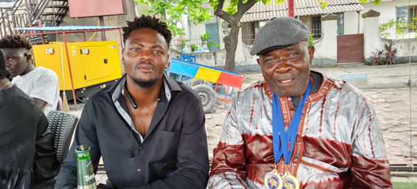 Judo : Sacré Vice-champion en individuel et champion par équipe, Olivier Lushiku ‘’Kilo’’ reçu ce dimanche par Bootshi Jean Pierre ‘’Pajeampus’’